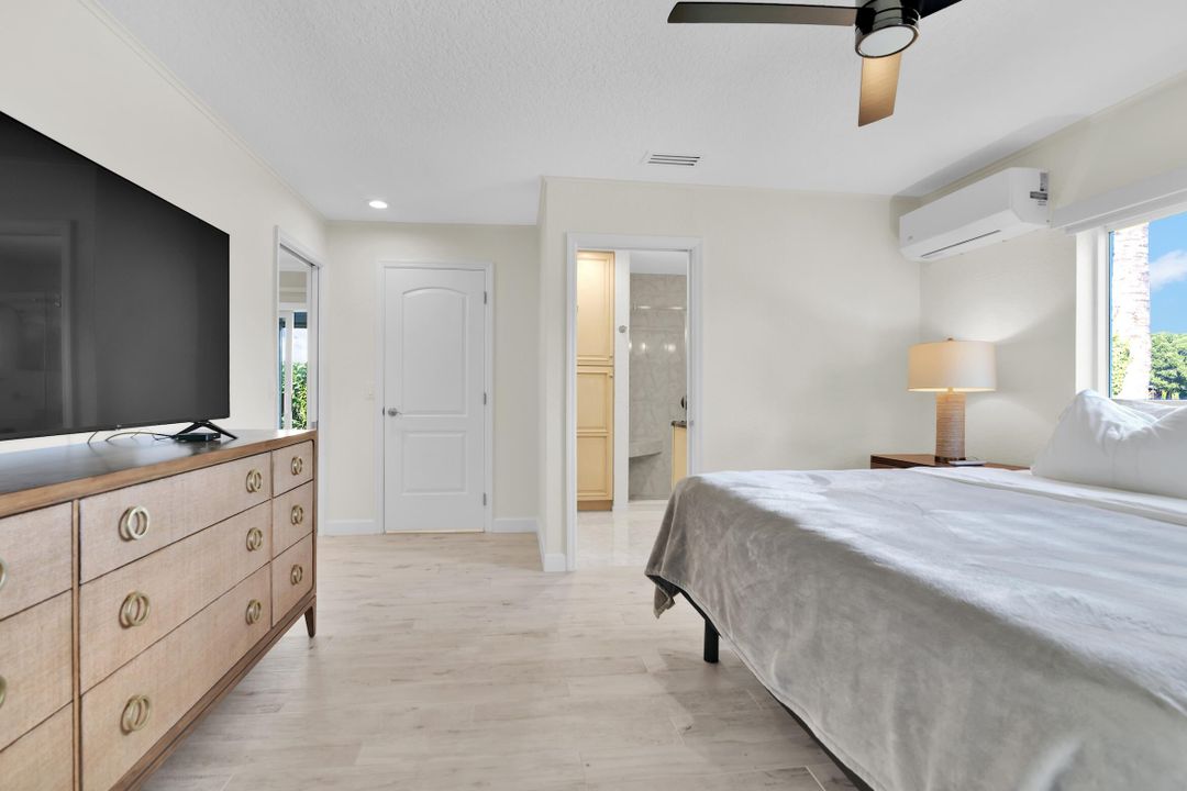 合同活跃: $649,900 (2 贝兹, 2 浴室, 1884 平方英尺)