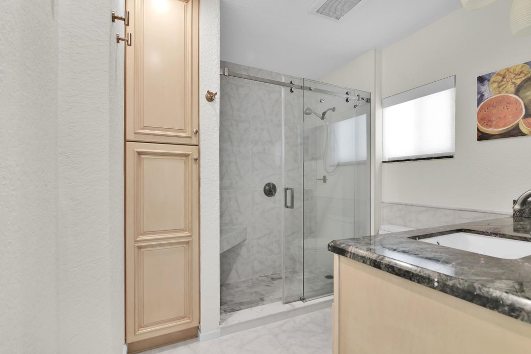 合同活跃: $649,900 (2 贝兹, 2 浴室, 1884 平方英尺)