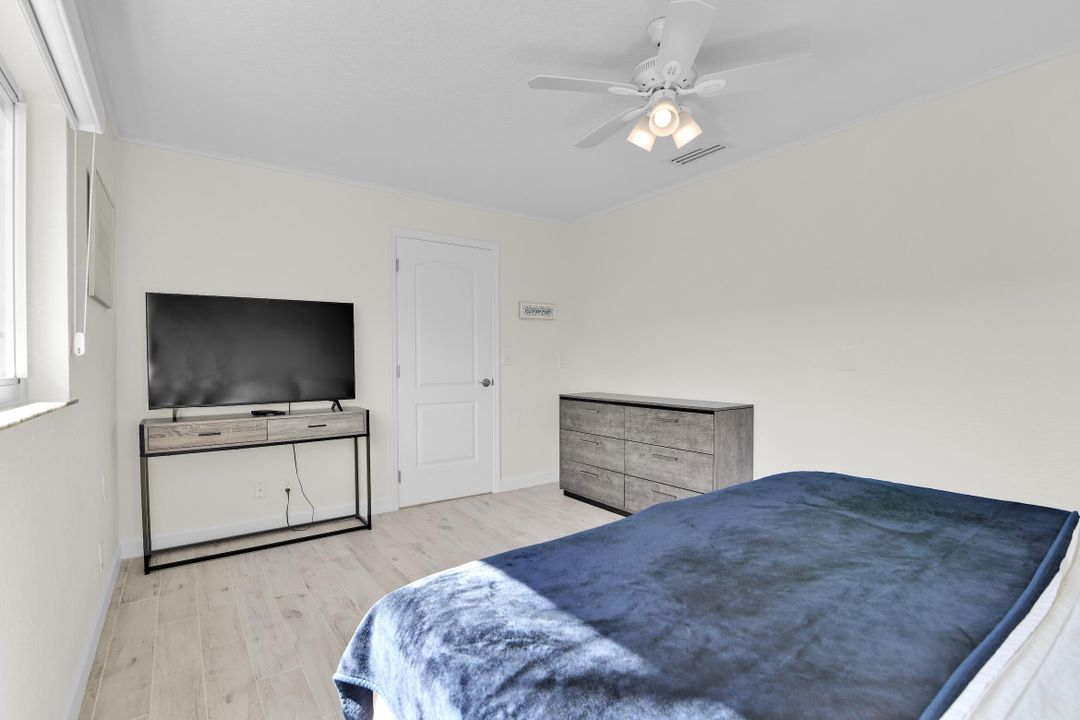 合同活跃: $649,900 (2 贝兹, 2 浴室, 1884 平方英尺)