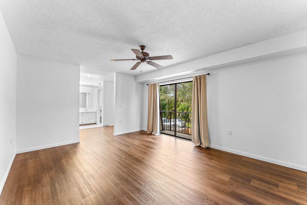 En Venta: $369,900 (2 camas, 2 baños, 1596 Pies cuadrados)