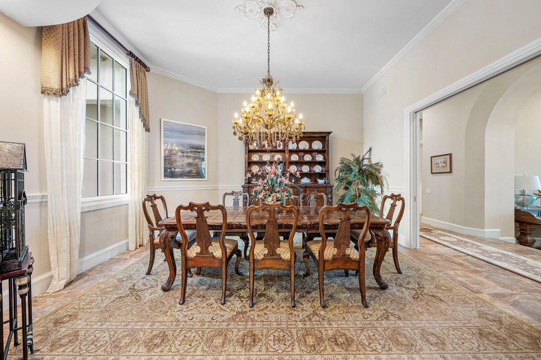 For Rent: $125,000 (6 beds, 9 baths, 8537 Square Feet)