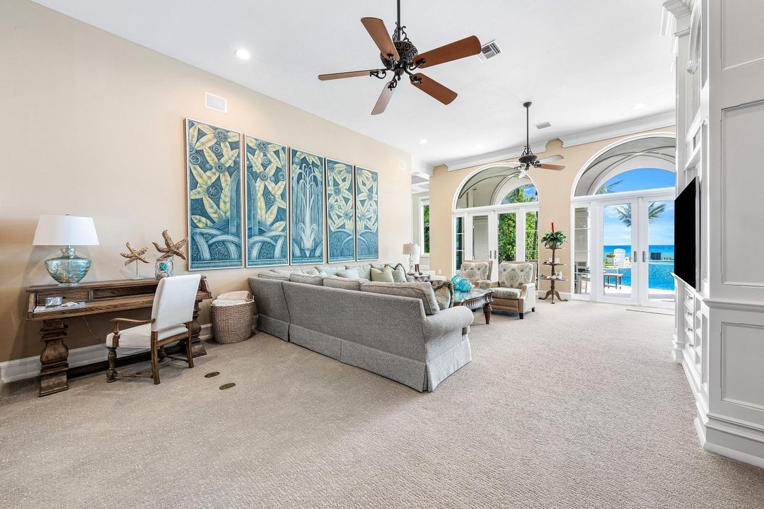 For Rent: $125,000 (6 beds, 9 baths, 8537 Square Feet)