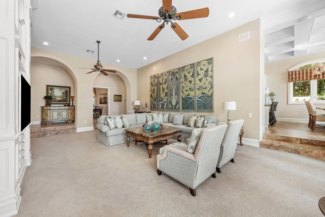 For Rent: $125,000 (6 beds, 9 baths, 8537 Square Feet)