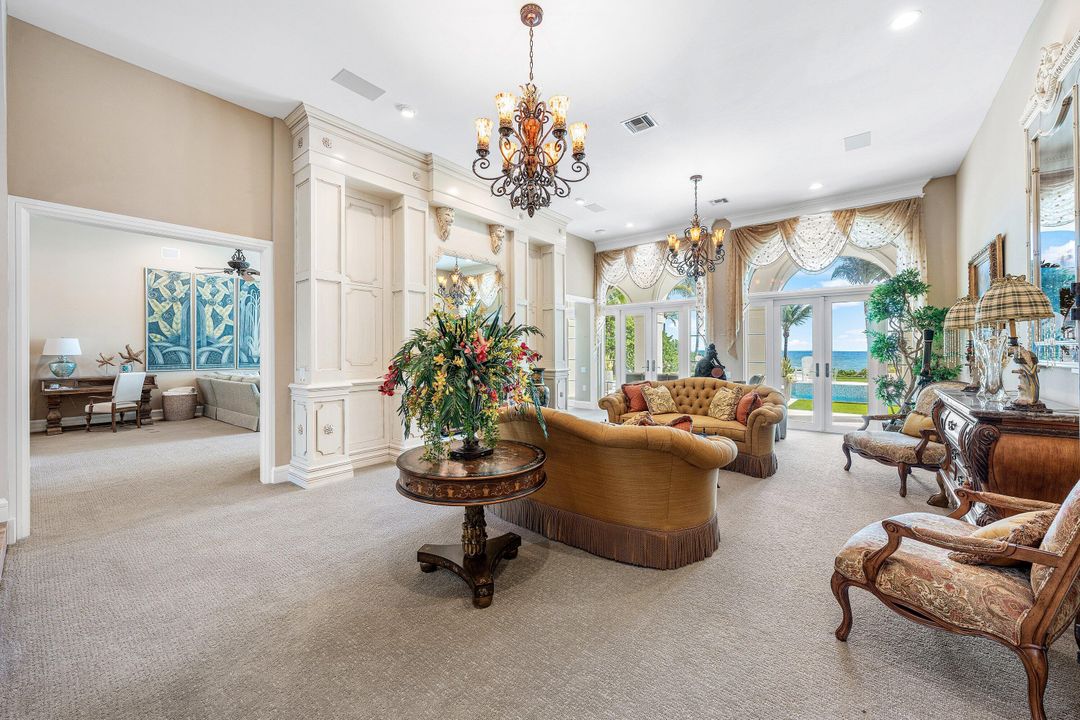 For Rent: $125,000 (6 beds, 9 baths, 8537 Square Feet)