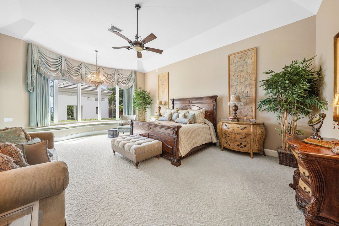 For Rent: $125,000 (6 beds, 9 baths, 8537 Square Feet)