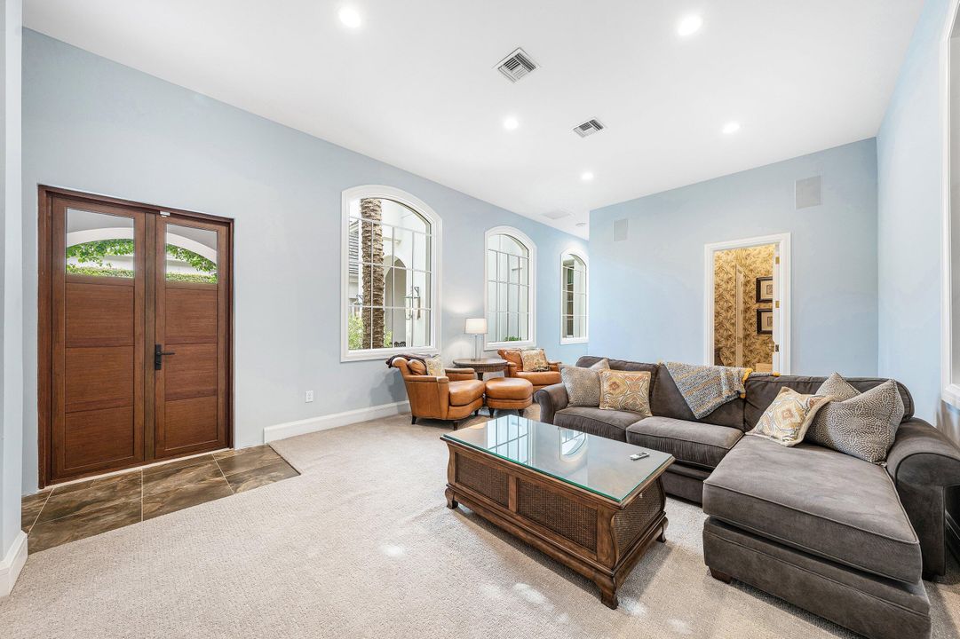 For Rent: $125,000 (6 beds, 9 baths, 8537 Square Feet)