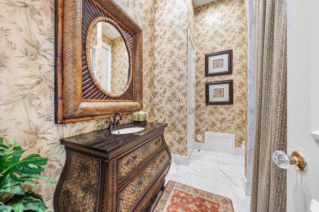 For Rent: $125,000 (6 beds, 9 baths, 8537 Square Feet)