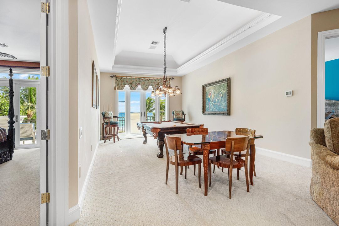 For Rent: $125,000 (6 beds, 9 baths, 8537 Square Feet)