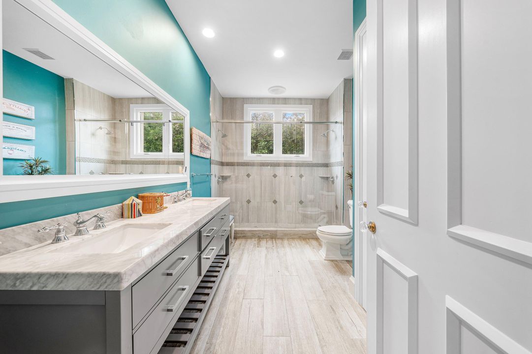 For Rent: $125,000 (6 beds, 9 baths, 8537 Square Feet)