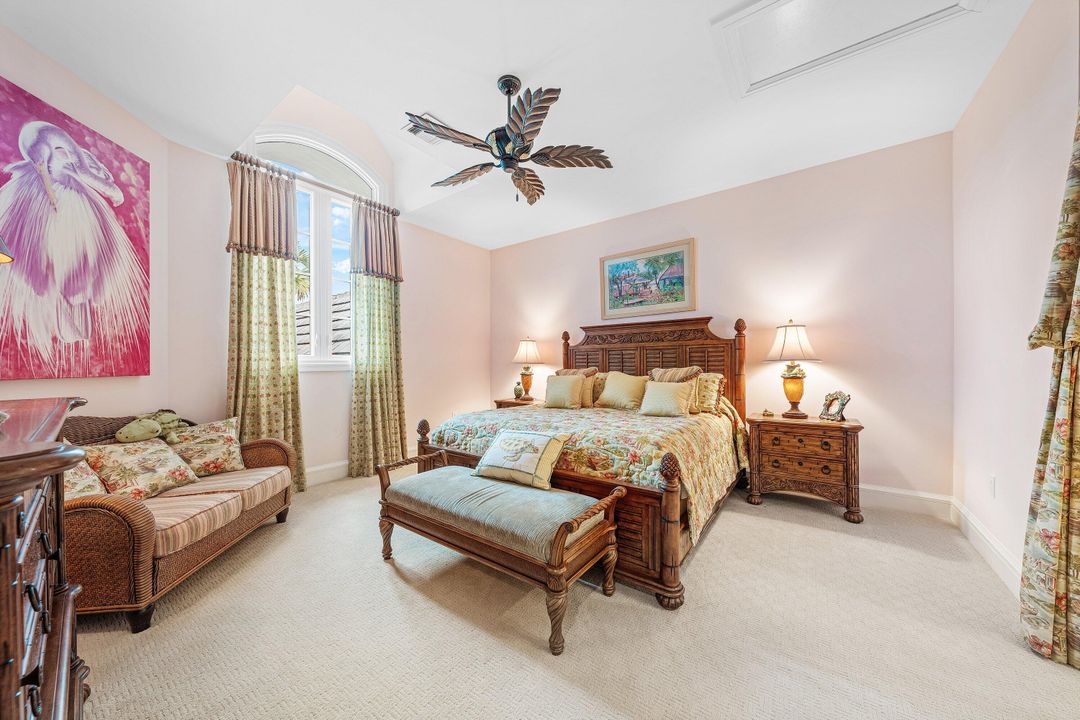 For Rent: $125,000 (6 beds, 9 baths, 8537 Square Feet)