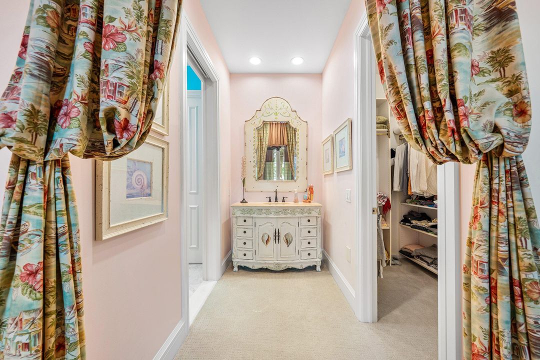 For Rent: $125,000 (6 beds, 9 baths, 8537 Square Feet)