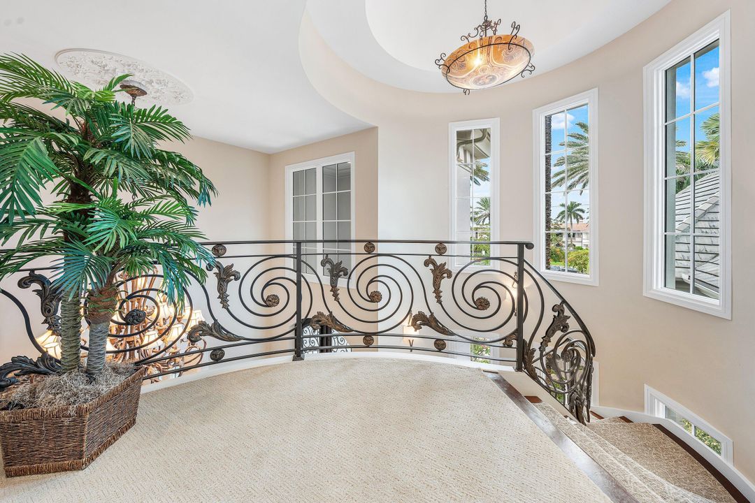 For Rent: $125,000 (6 beds, 9 baths, 8537 Square Feet)