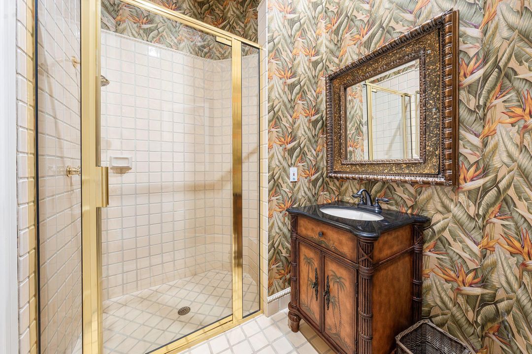 For Rent: $125,000 (6 beds, 9 baths, 8537 Square Feet)