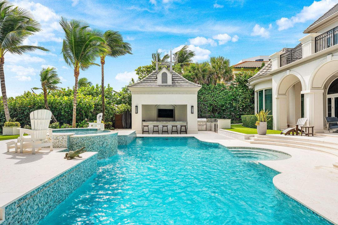 For Rent: $125,000 (6 beds, 9 baths, 8537 Square Feet)