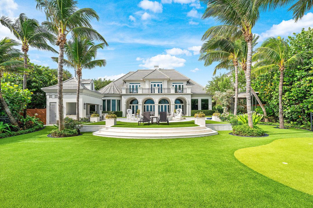 For Rent: $125,000 (6 beds, 9 baths, 8537 Square Feet)