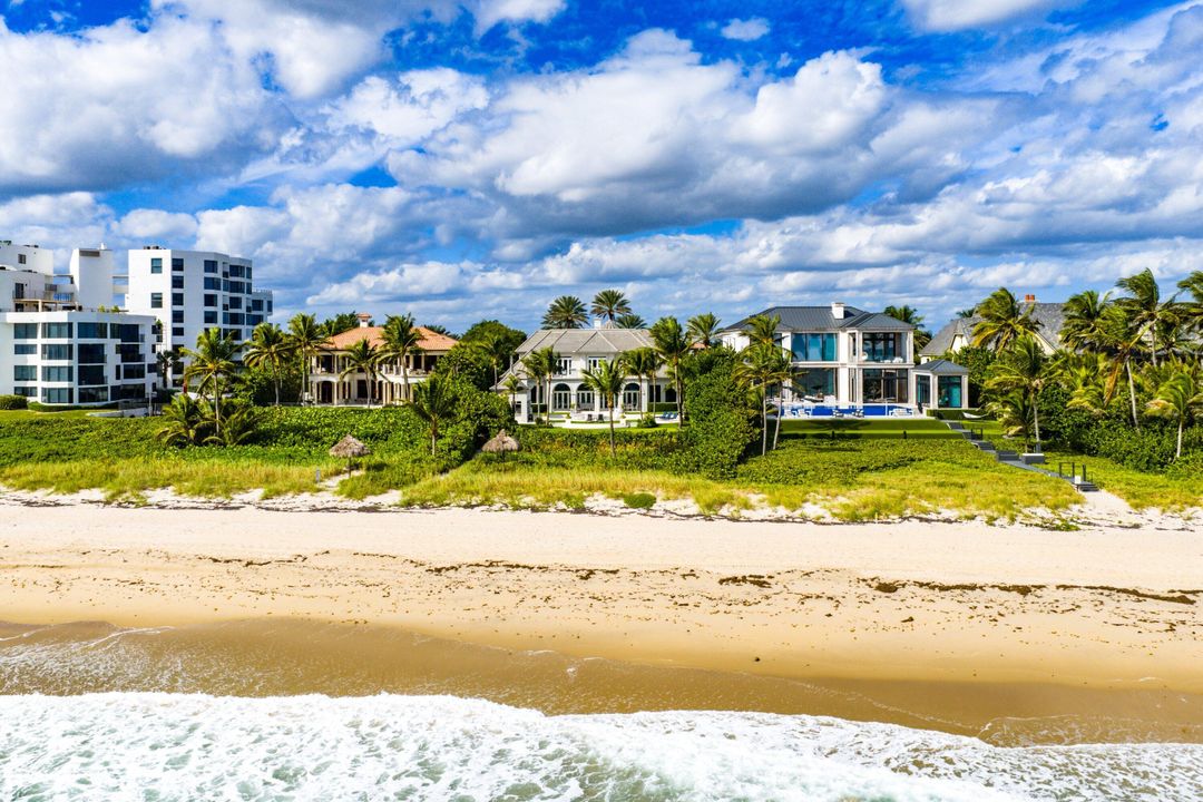 For Rent: $125,000 (6 beds, 9 baths, 8537 Square Feet)