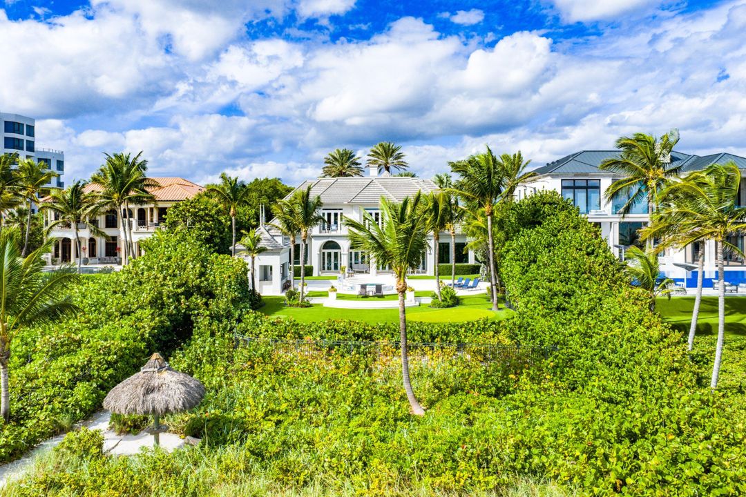 For Rent: $125,000 (6 beds, 9 baths, 8537 Square Feet)