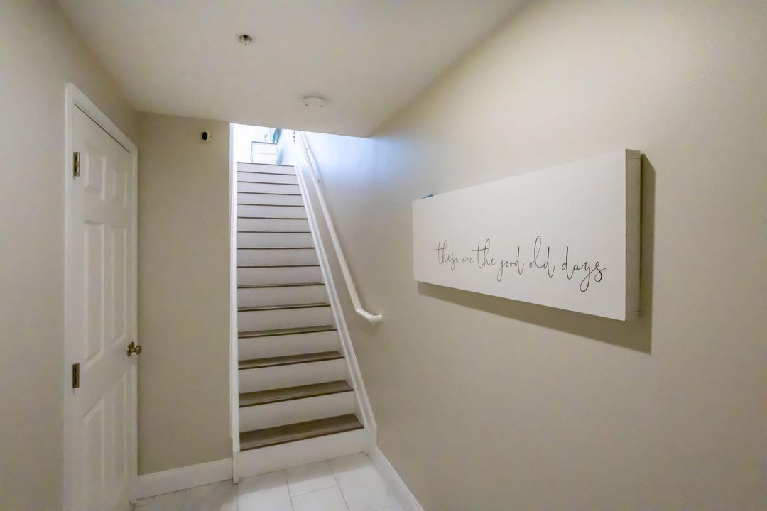 На продажу: $1,000,000 (2 спален, 2 ванн, 1558 Квадратных фут)