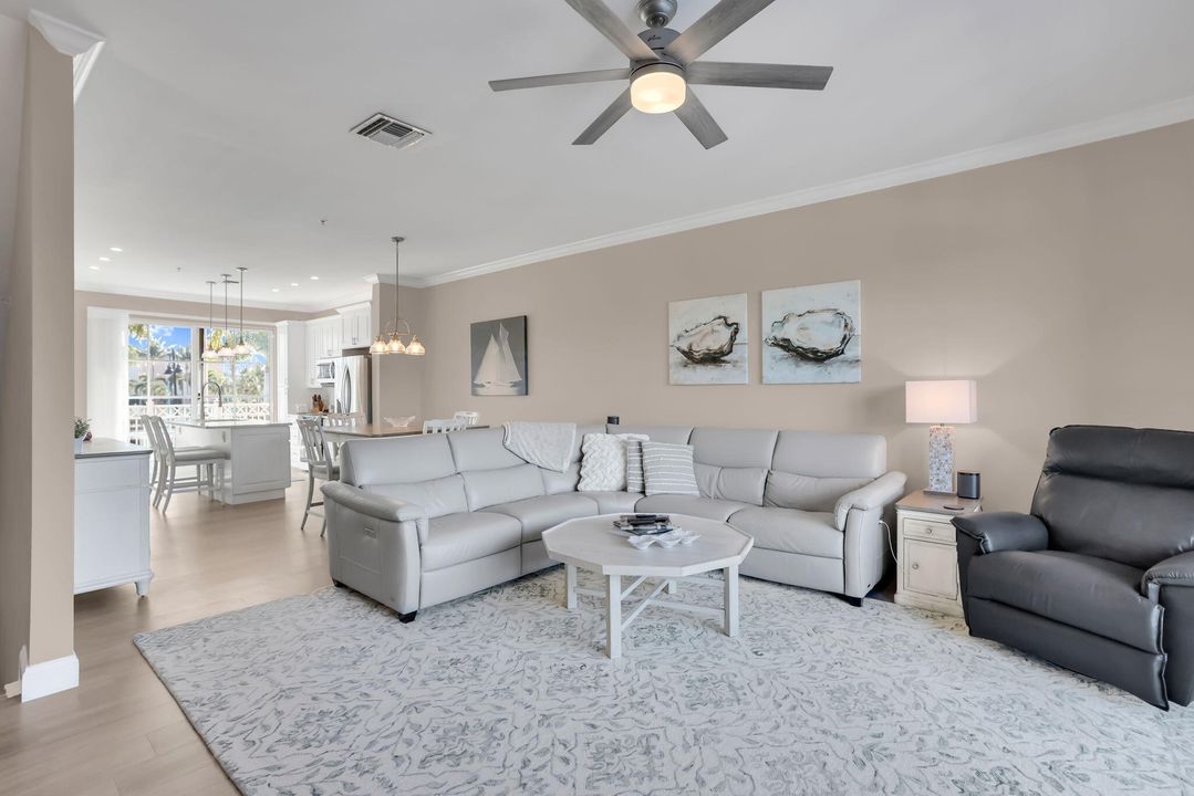 На продажу: $1,000,000 (2 спален, 2 ванн, 1558 Квадратных фут)