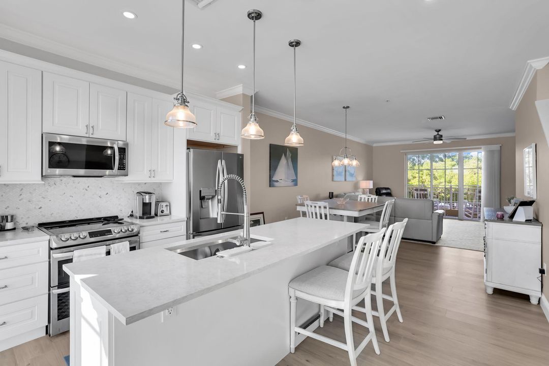 На продажу: $1,000,000 (2 спален, 2 ванн, 1558 Квадратных фут)