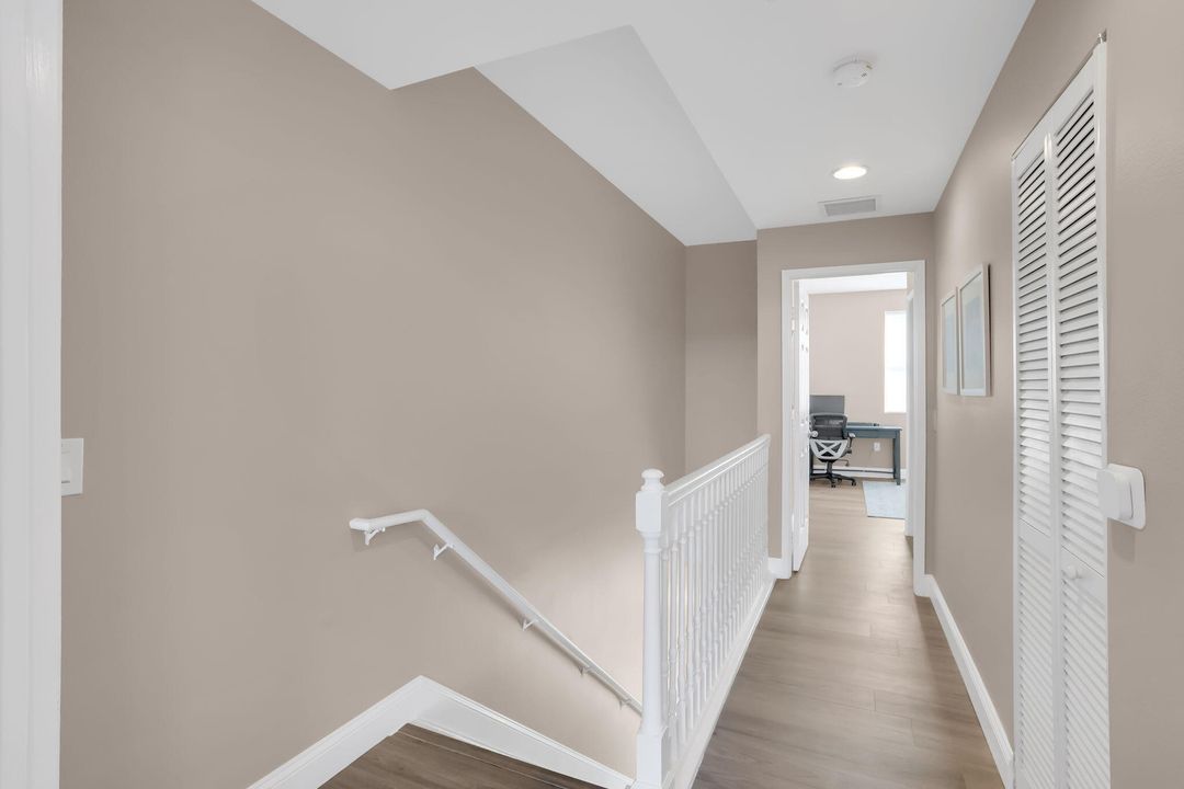 На продажу: $1,000,000 (2 спален, 2 ванн, 1558 Квадратных фут)