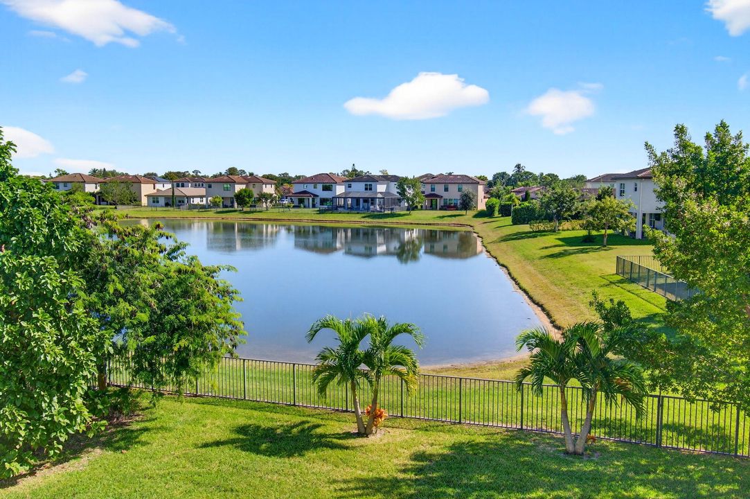 For Sale: $745,000 (4 beds, 3 baths, 2259 Square Feet)