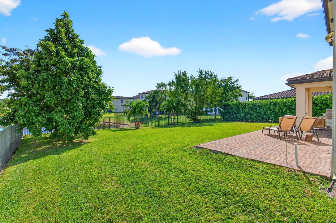 For Sale: $745,000 (4 beds, 3 baths, 2259 Square Feet)