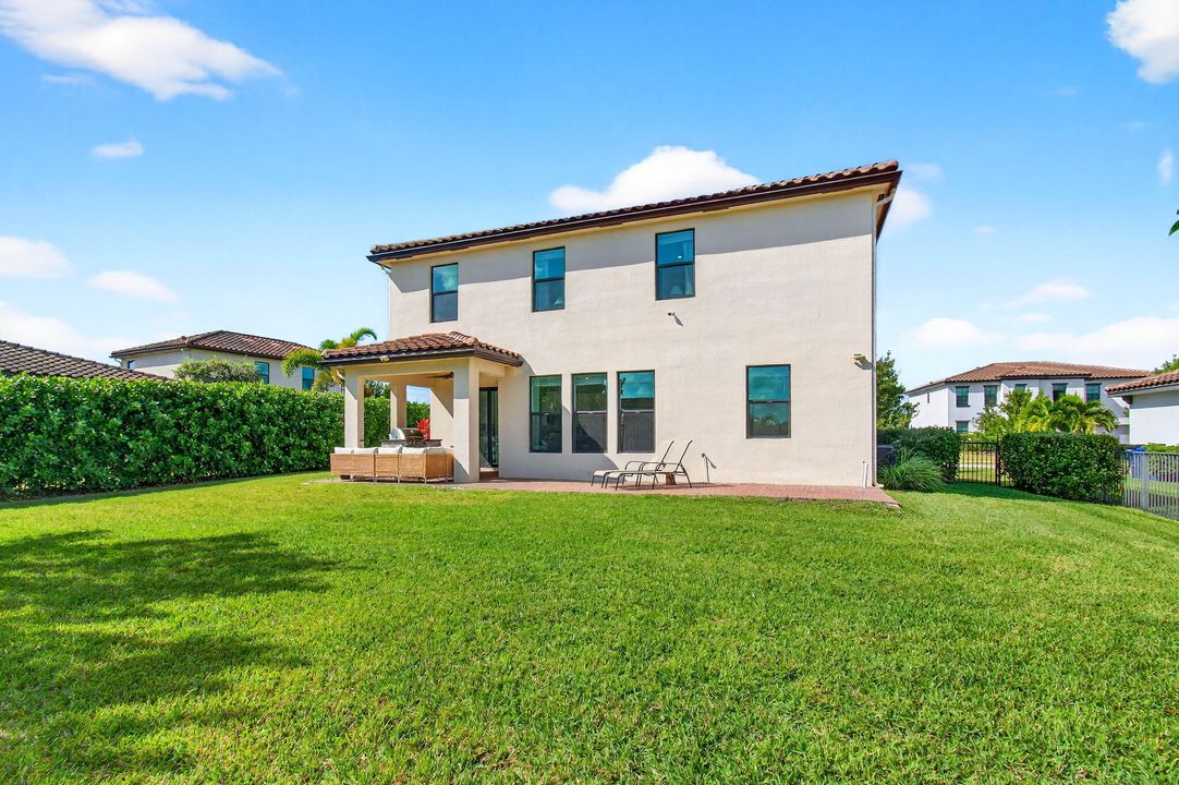 For Sale: $745,000 (4 beds, 3 baths, 2259 Square Feet)