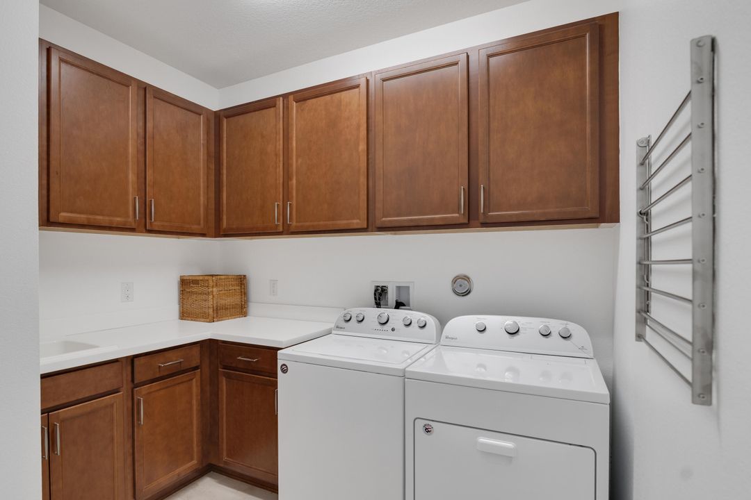 En Venta: $565,000 (3 camas, 2 baños, 1879 Pies cuadrados)