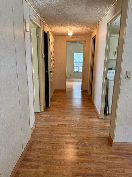 На продажу: $39,900 (2 спален, 2 ванн, 1248 Квадратных фут)