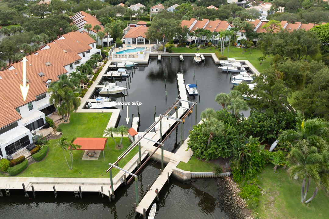 En Venta: $1,175,000 (3 camas, 3 baños, 1642 Pies cuadrados)