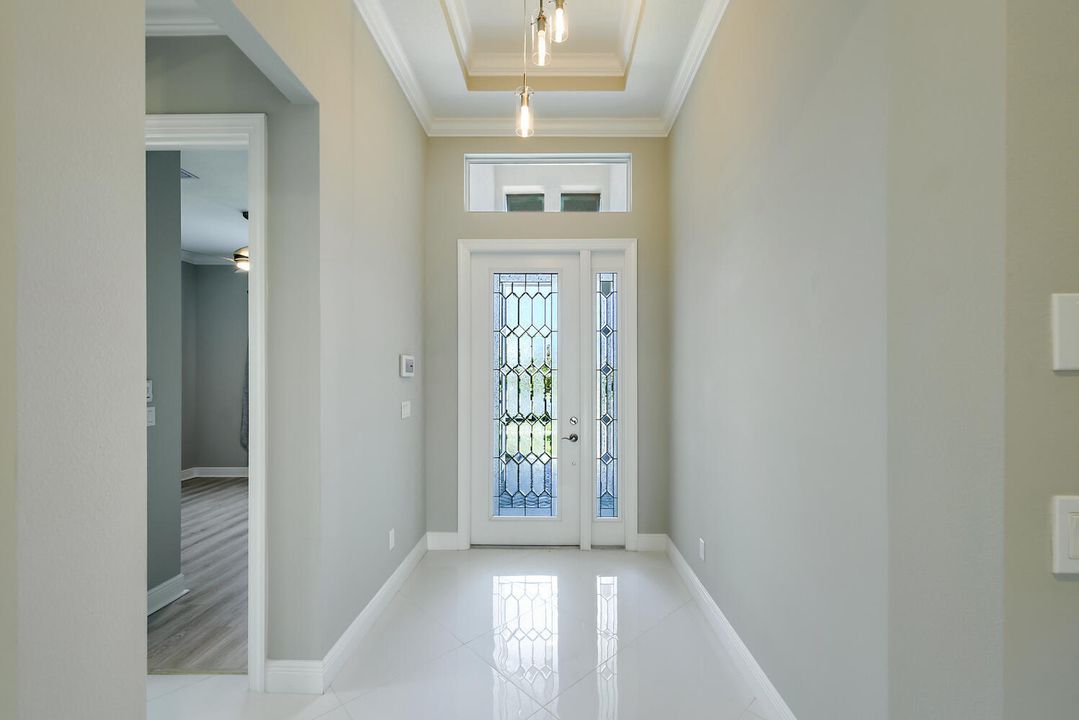 En Venta: $619,900 (3 camas, 2 baños, 1932 Pies cuadrados)