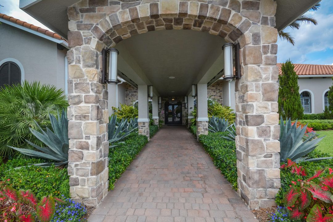 En Venta: $619,900 (3 camas, 2 baños, 1932 Pies cuadrados)