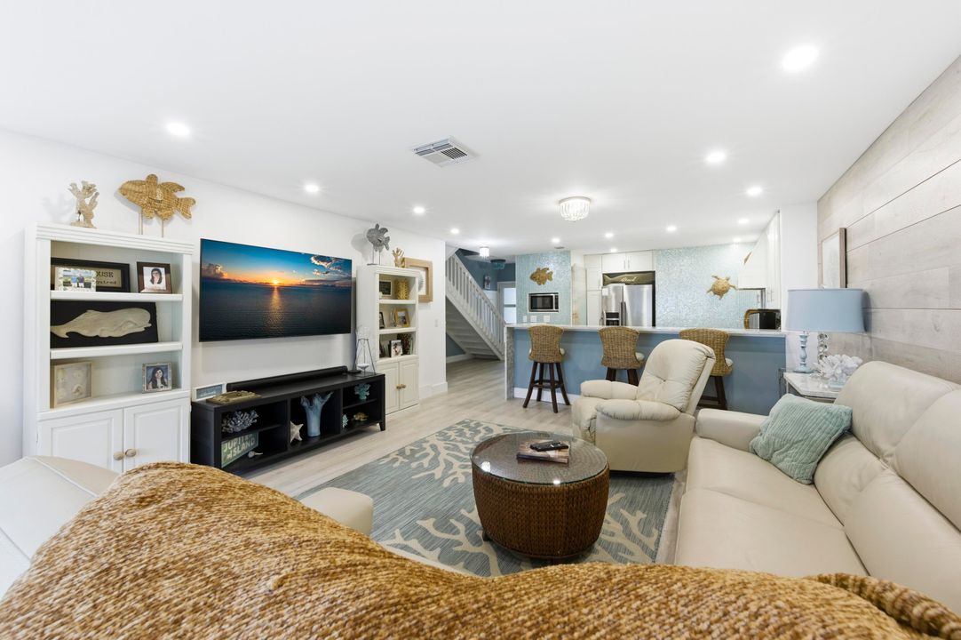 En Venta: $1,175,000 (3 camas, 3 baños, 1642 Pies cuadrados)