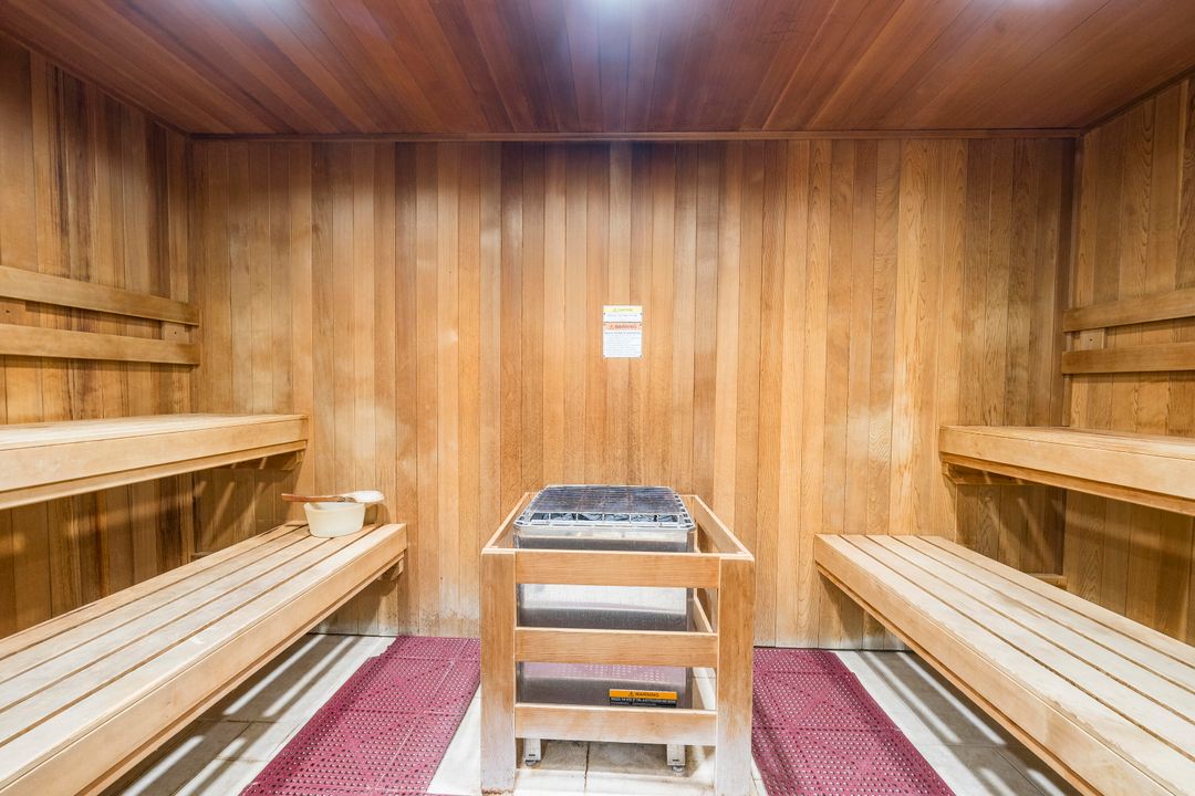 Под контрактом: $489,900 (2 спален, 2 ванн, 1876 Квадратных фут)