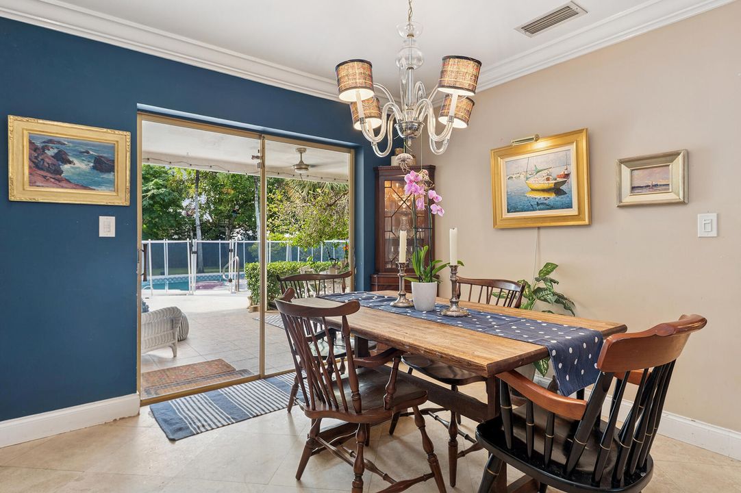 Activo con contrato: $745,000 (3 camas, 2 baños, 1905 Pies cuadrados)