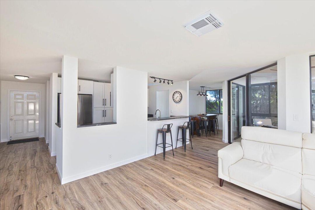 待售: $508,000 (2 贝兹, 2 浴室, 1370 平方英尺)