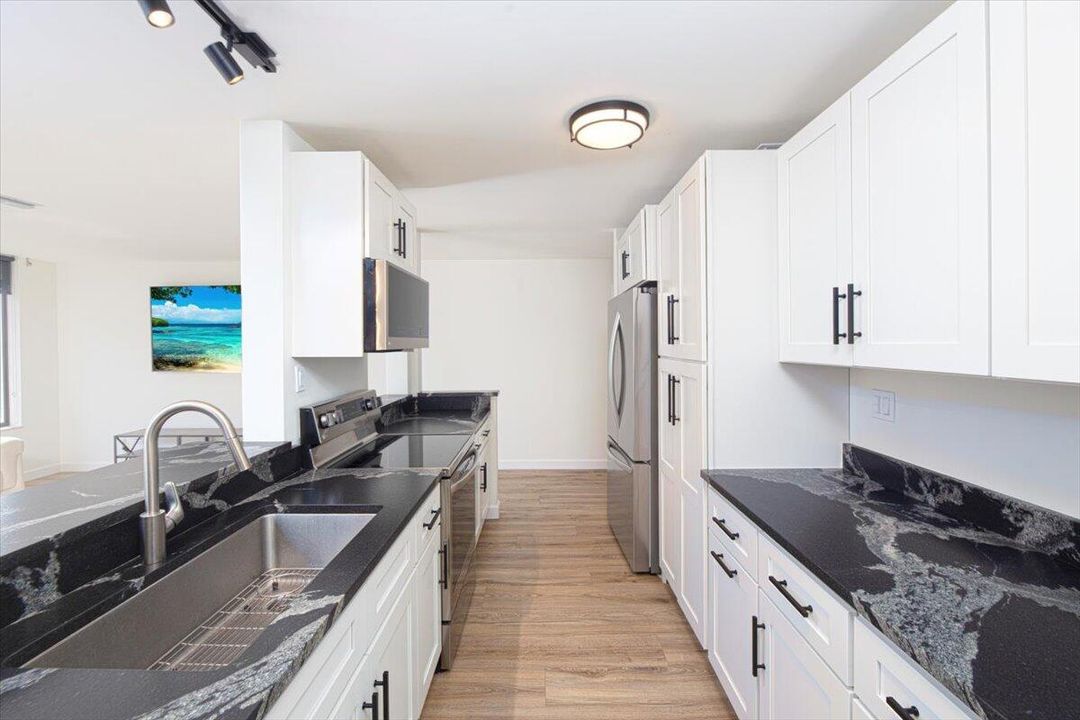 待售: $508,000 (2 贝兹, 2 浴室, 1370 平方英尺)