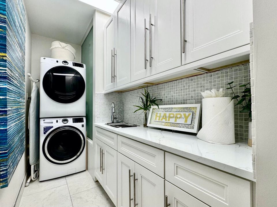 For Sale: $1,898,000 (3 beds, 3 baths, 2576 Square Feet)