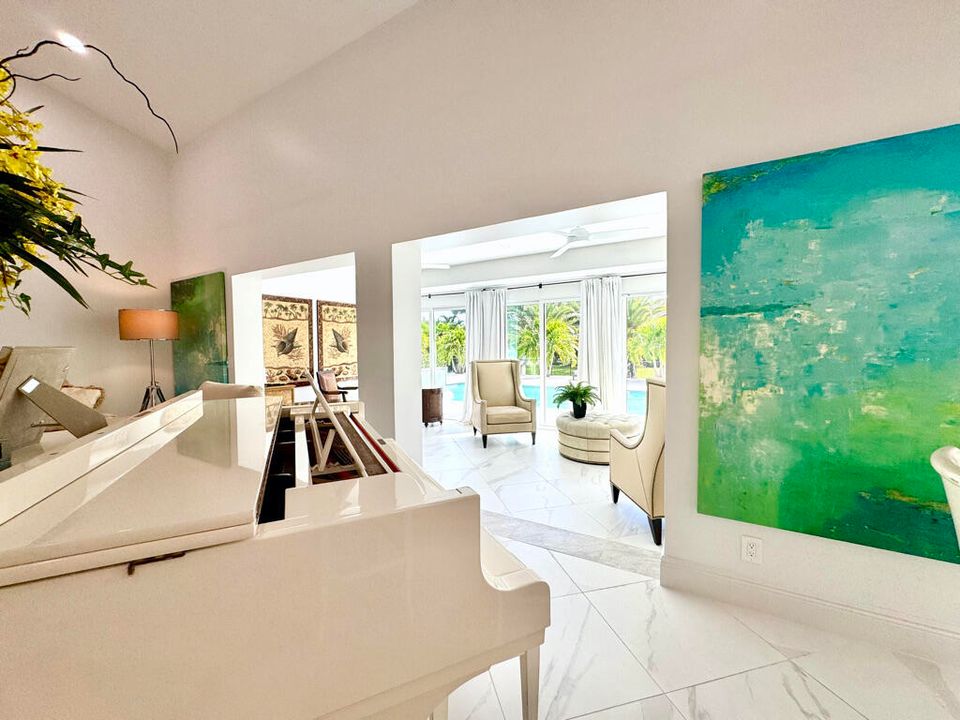 For Sale: $1,898,000 (3 beds, 3 baths, 2576 Square Feet)