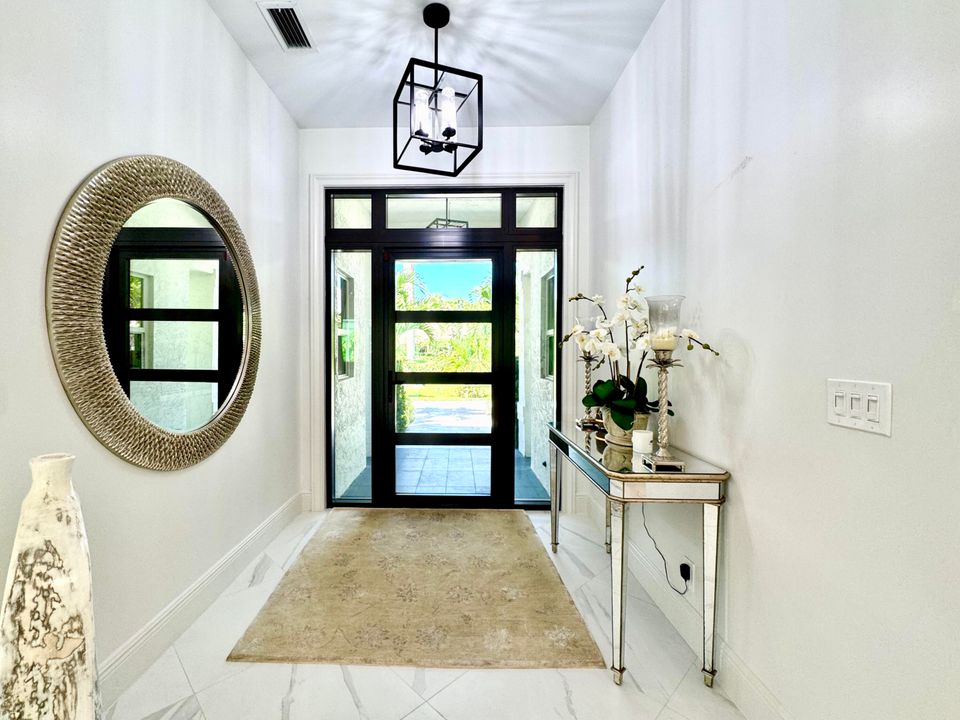 For Sale: $1,898,000 (3 beds, 3 baths, 2576 Square Feet)