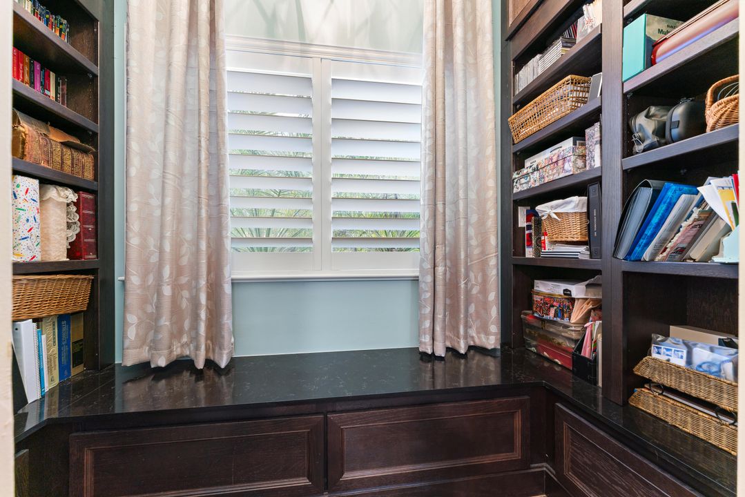 For Sale: $940,000 (4 beds, 2 baths, 1960 Square Feet)