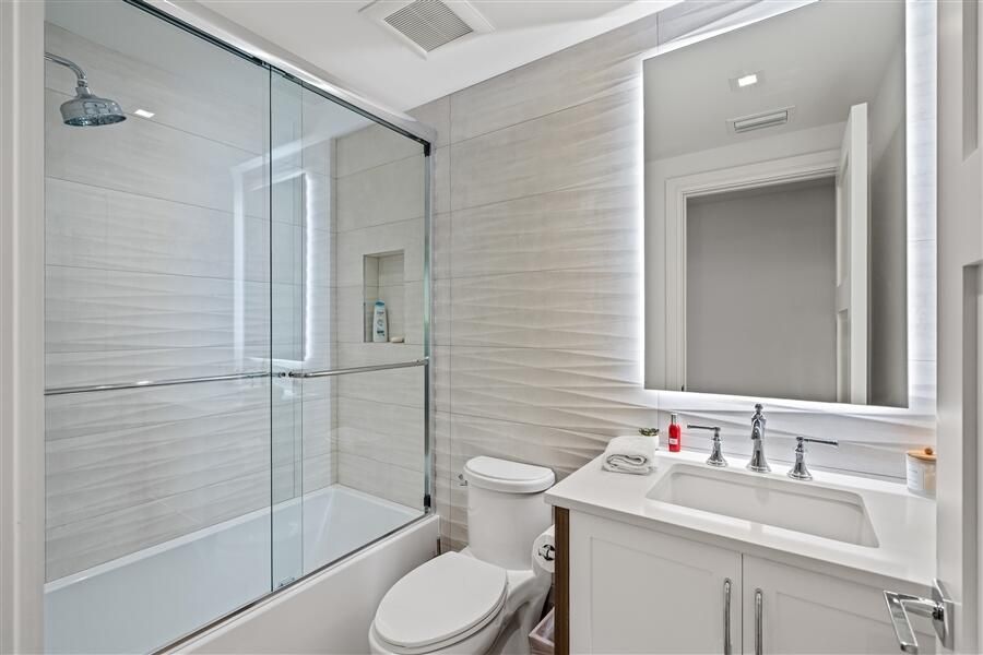 На продажу: $3,350,000 (5 спален, 5 ванн, 3520 Квадратных фут)