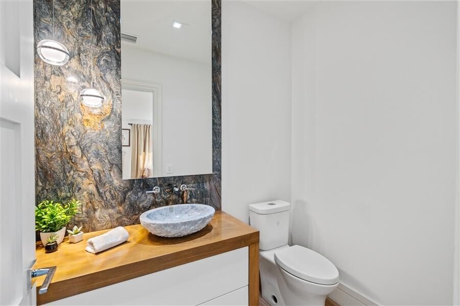 На продажу: $3,350,000 (5 спален, 5 ванн, 3520 Квадратных фут)