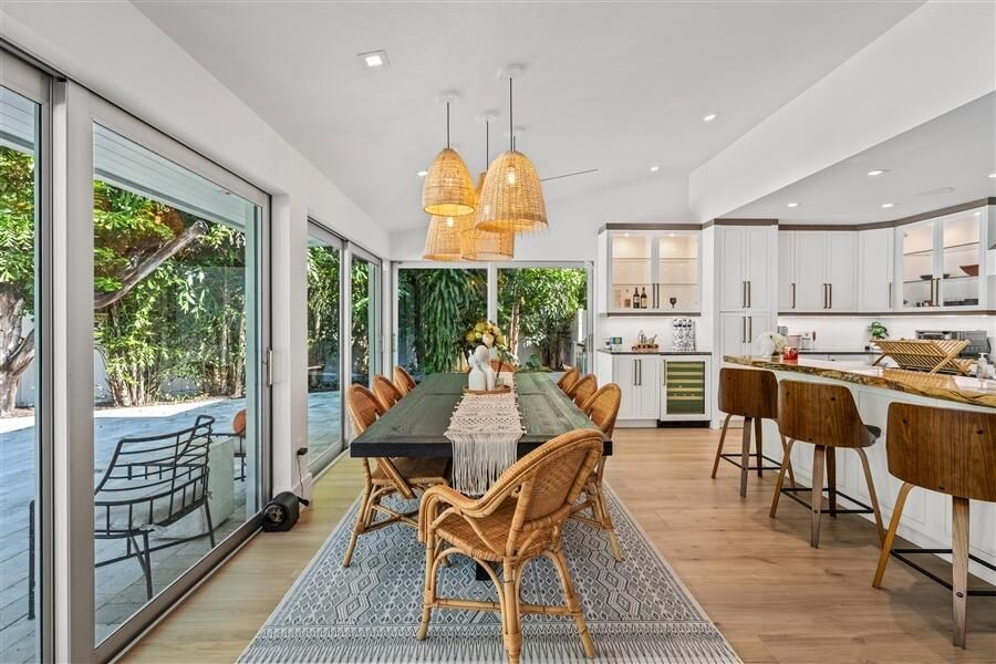 На продажу: $3,350,000 (5 спален, 5 ванн, 3520 Квадратных фут)