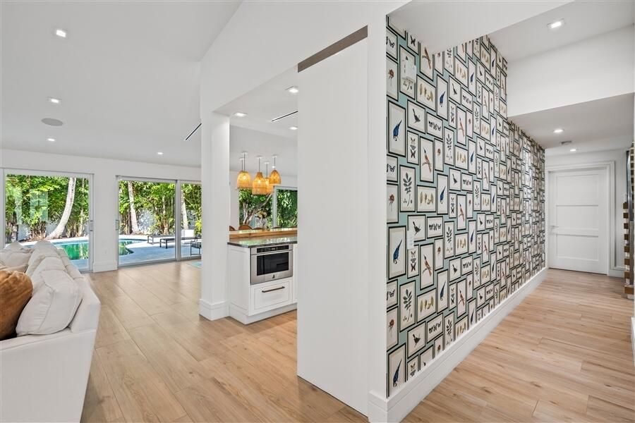 На продажу: $3,350,000 (5 спален, 5 ванн, 3520 Квадратных фут)