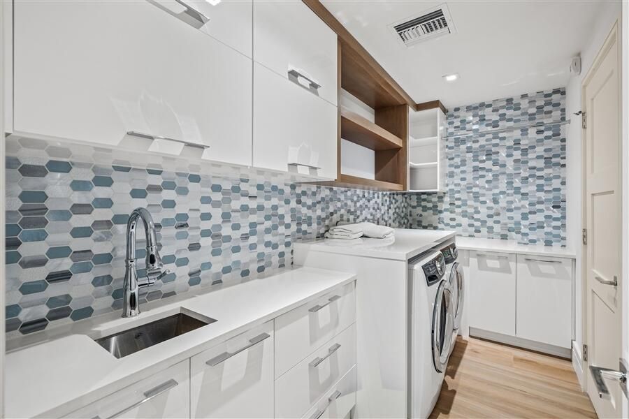 На продажу: $3,350,000 (5 спален, 5 ванн, 3520 Квадратных фут)