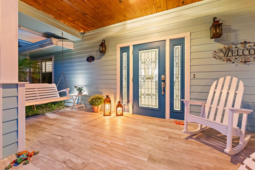 For Sale: $940,000 (4 beds, 2 baths, 1960 Square Feet)