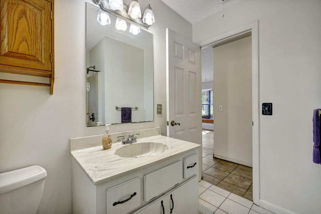 Под контрактом: $229,000 (2 спален, 2 ванн, 1008 Квадратных фут)