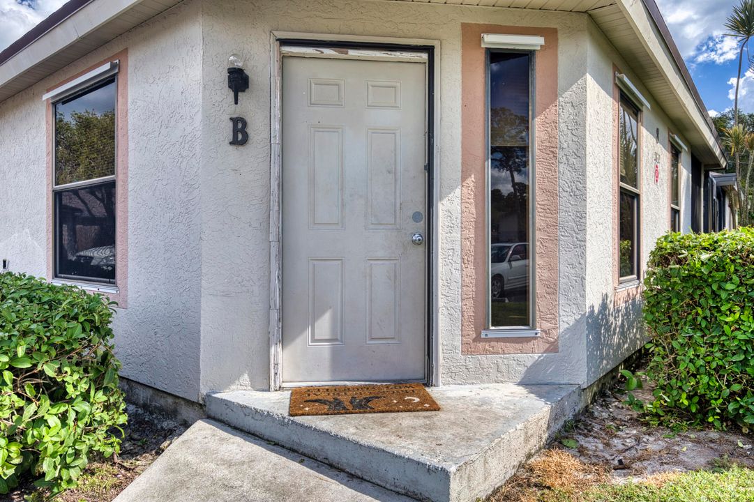 For Sale: $159,900 (2 beds, 2 baths, 1005 Square Feet)